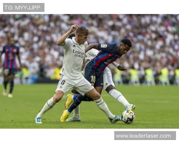 12月23日皇马与巴萨精彩对决回放全程回顾与赛后分析