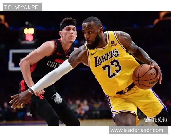 湖人对阵热火第二场下半场精彩回放全程回顾与分析 湖人对阵热火第二场下半场精彩回放全程回顾与分析