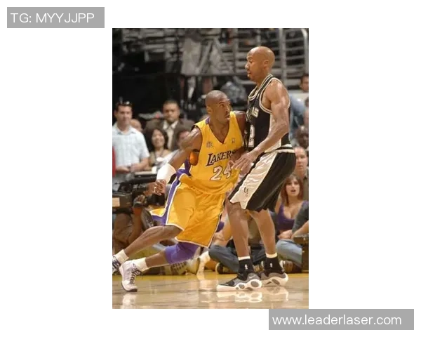 火箭与湖人G4下半场精彩对决分析与关键时刻回顾